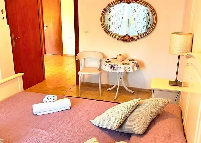 Apartman Sv With Sea View Guviá